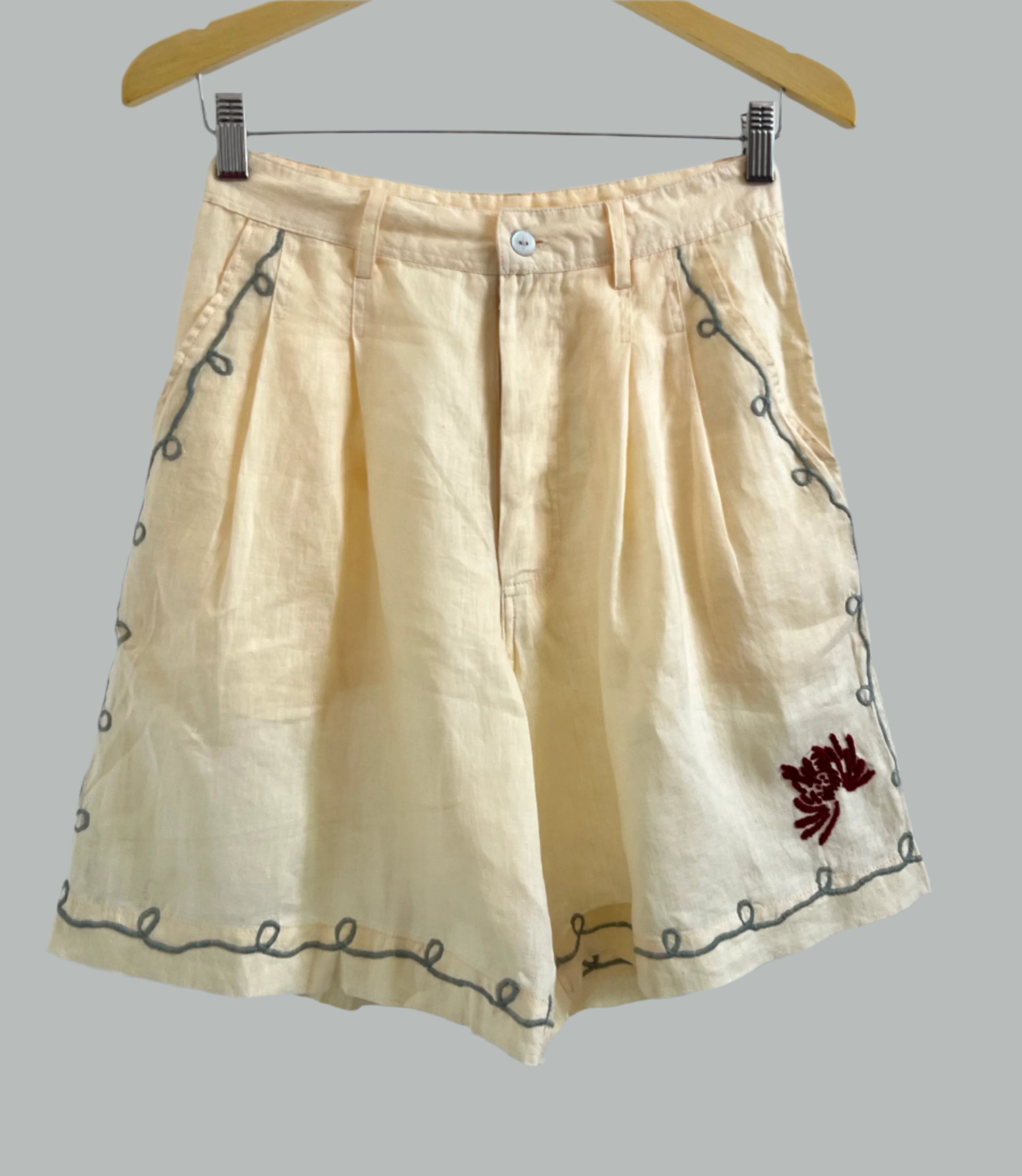 June Bermuda Hand-Embroidered with love - Ivory