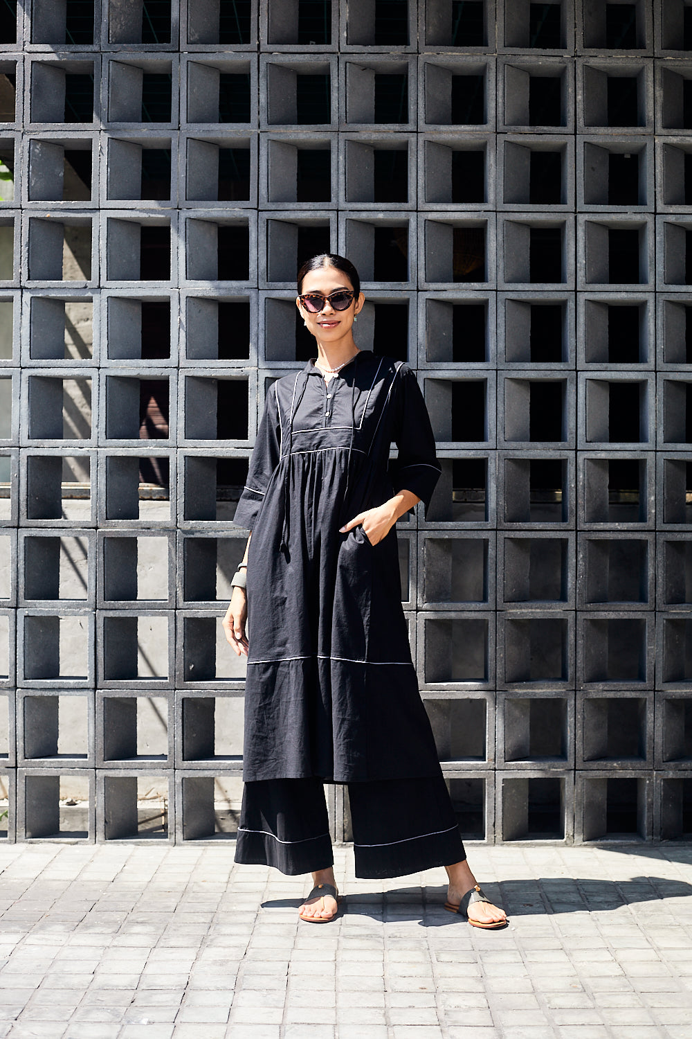 Yas Kaftan - Essentials