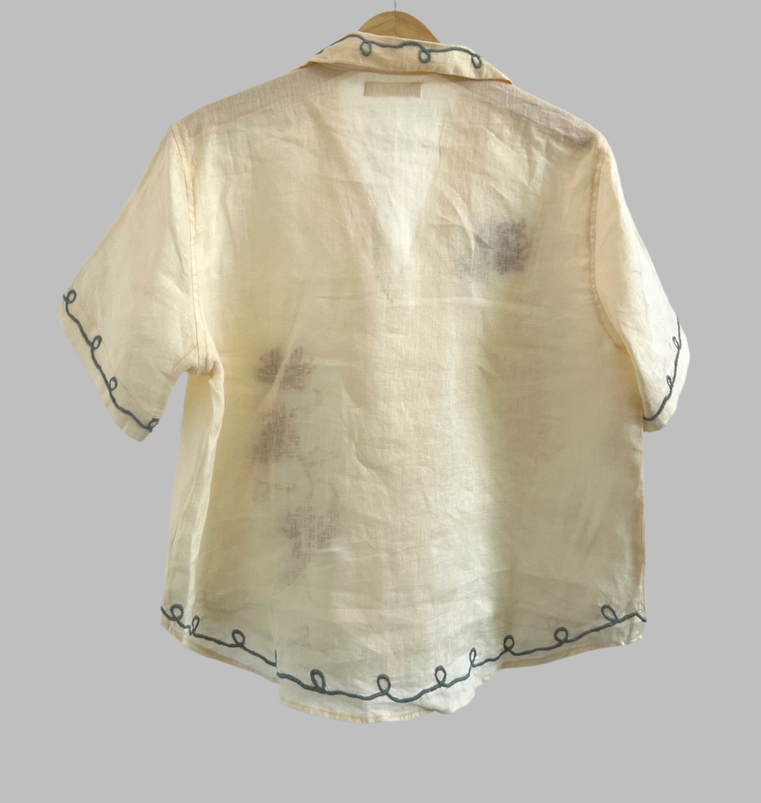 Soma Top Hand-Embroidered with love - Ivory